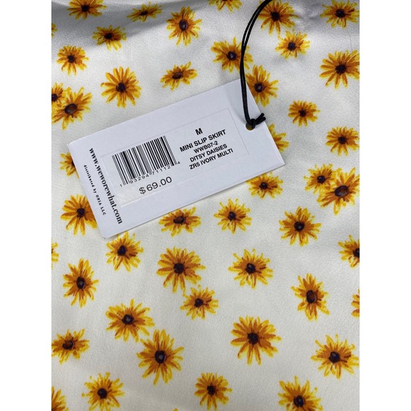 WeWoreWhat NWT Mini Slip Skirt Ditsy Daisies Ivory Multi Women's High Rise M - Picture 4 of 5